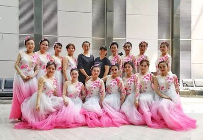 秋染中國(guó)賞西安丨白鹿原影視城中秋名家薈萃，好戲連臺(tái)話家風(fēng)